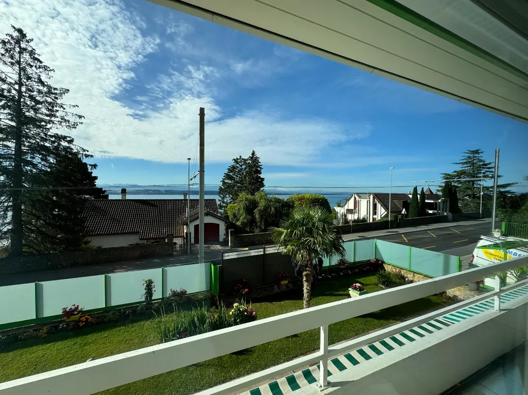 Foto: vista sul lago dal balcone